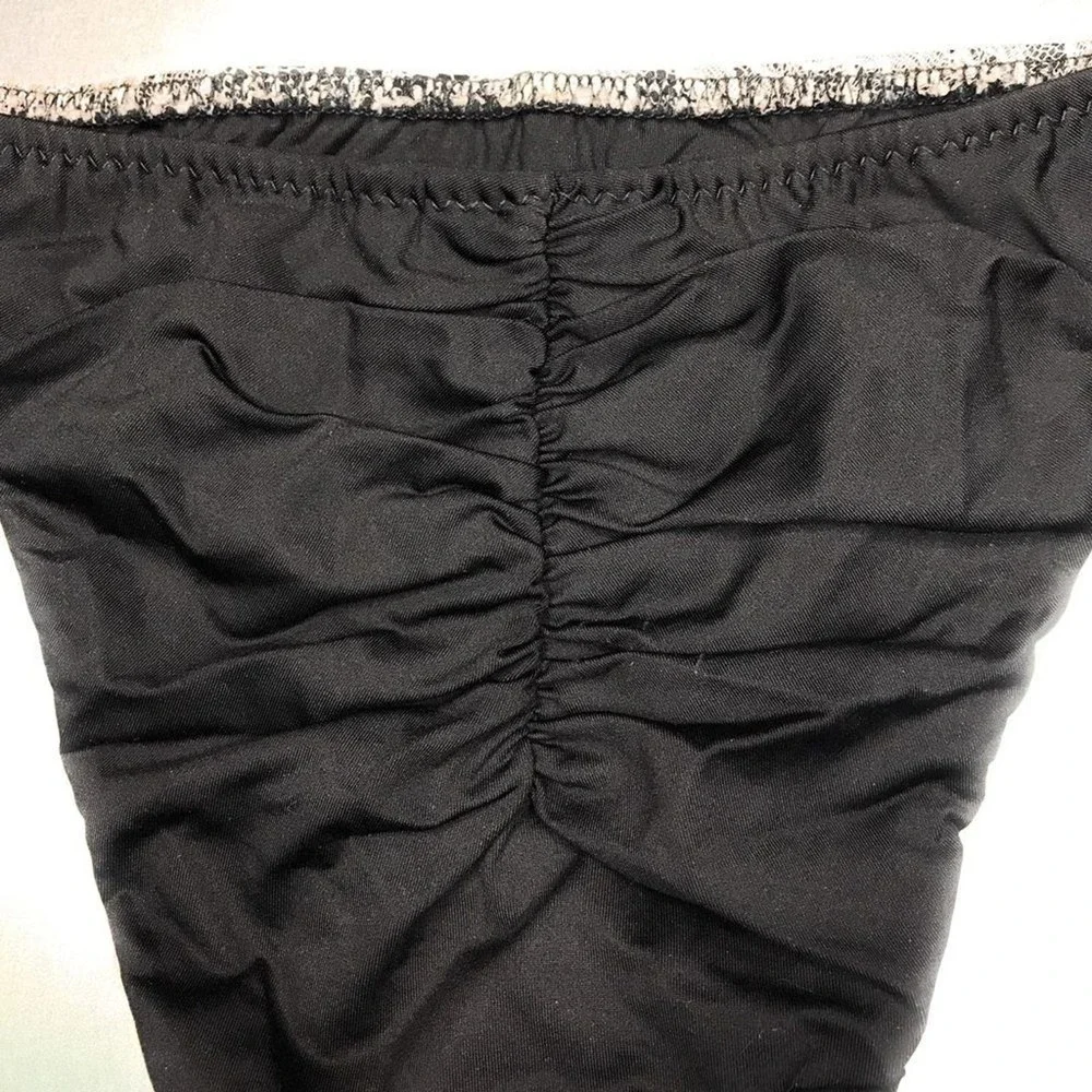 Beach Bunny Bikini‎ Bottom - Picture 5 of 6